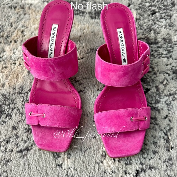 MANOLO BLAHNIK Nebre Mules (Pink) - Picture 11 of 15